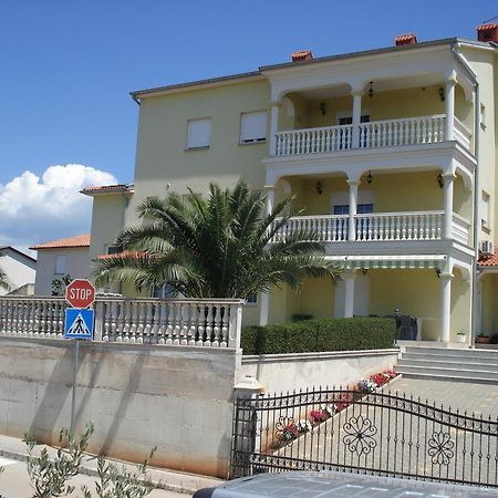 Apartment Komljenovic Pula Luaran gambar