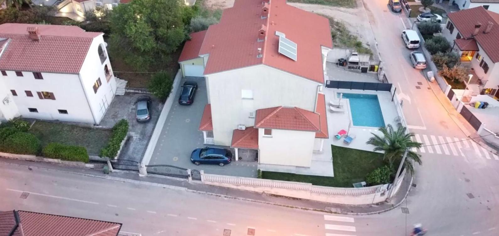 Apartment Komljenovic Pula Luaran gambar