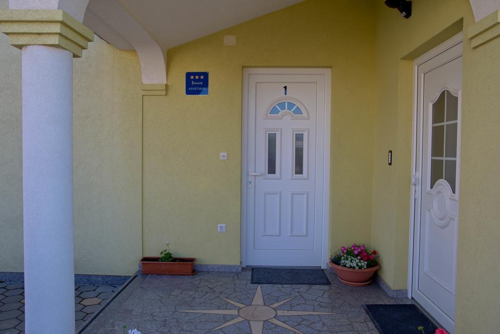 Apartment Komljenovic Pula Luaran gambar