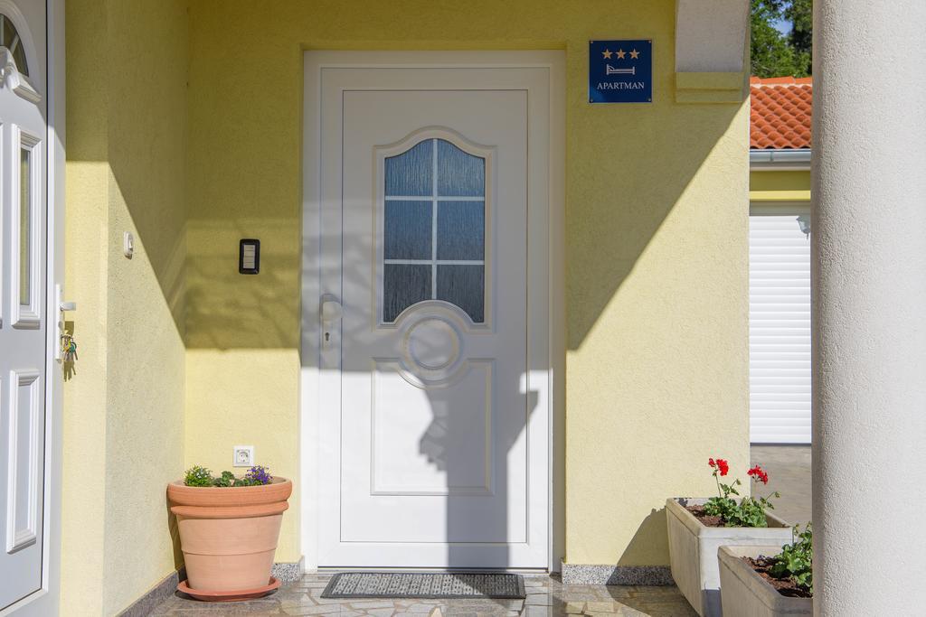 Apartment Komljenovic Pula Luaran gambar