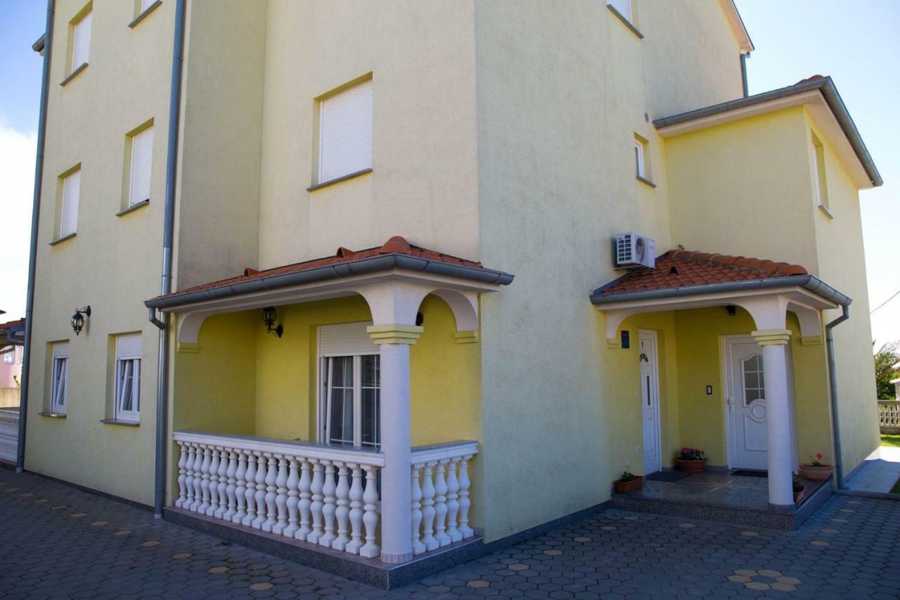 Apartment Komljenovic Pula Luaran gambar